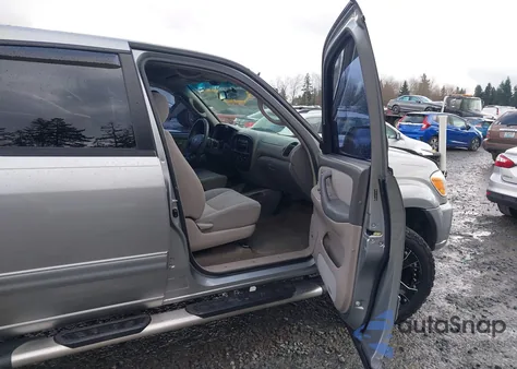 2005 Toyota Tundra Sr5 V8 z USA, uszkodzony, nr VIN 5TBDT44105S492089